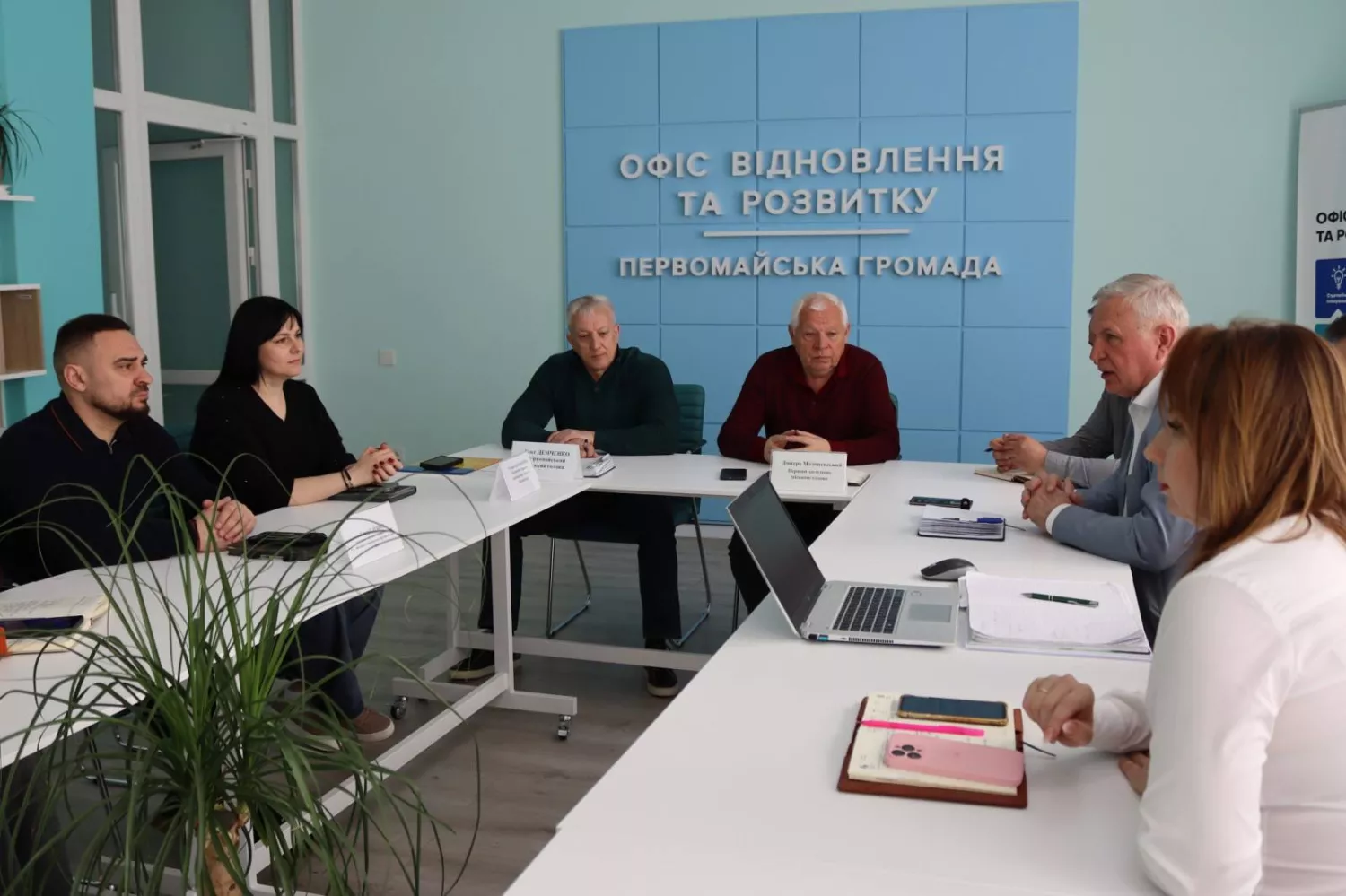 Робоча зустріч очільника Первомайської громади Олега Демченка з представниками НЕФКО. Фото виконавчого комітету Первомайської міськради