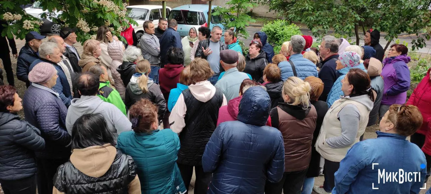 Мешканці Інгульського району виступають проти забудови земельної ділянки між заводом «Зоря» та багатоповерхівками. Фото: «НикВести»