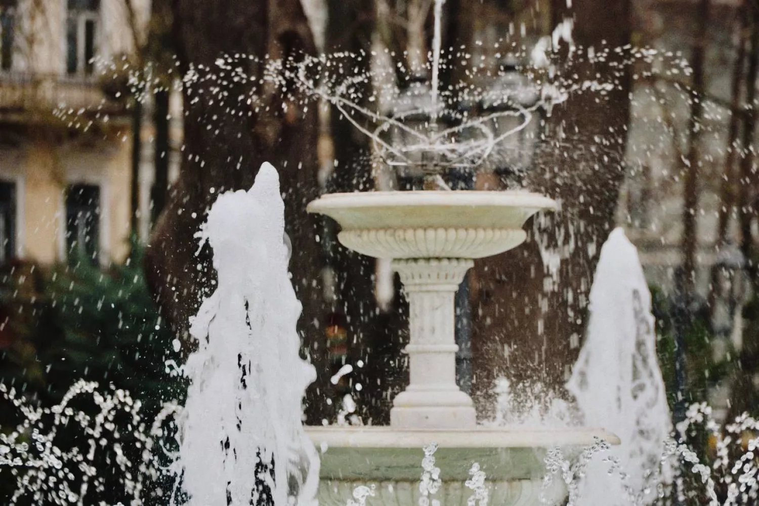 Перший фонтан запрацював в Одесі. Фото: Одеська міськрада