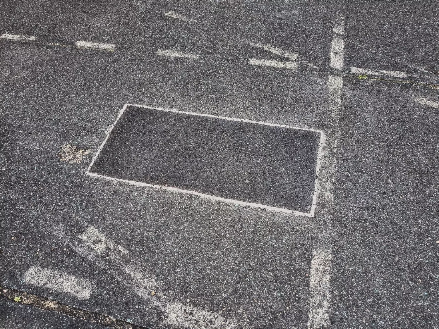 Бігові доріжки потрібно капітально ремонтувати. Фото «МикВісті»