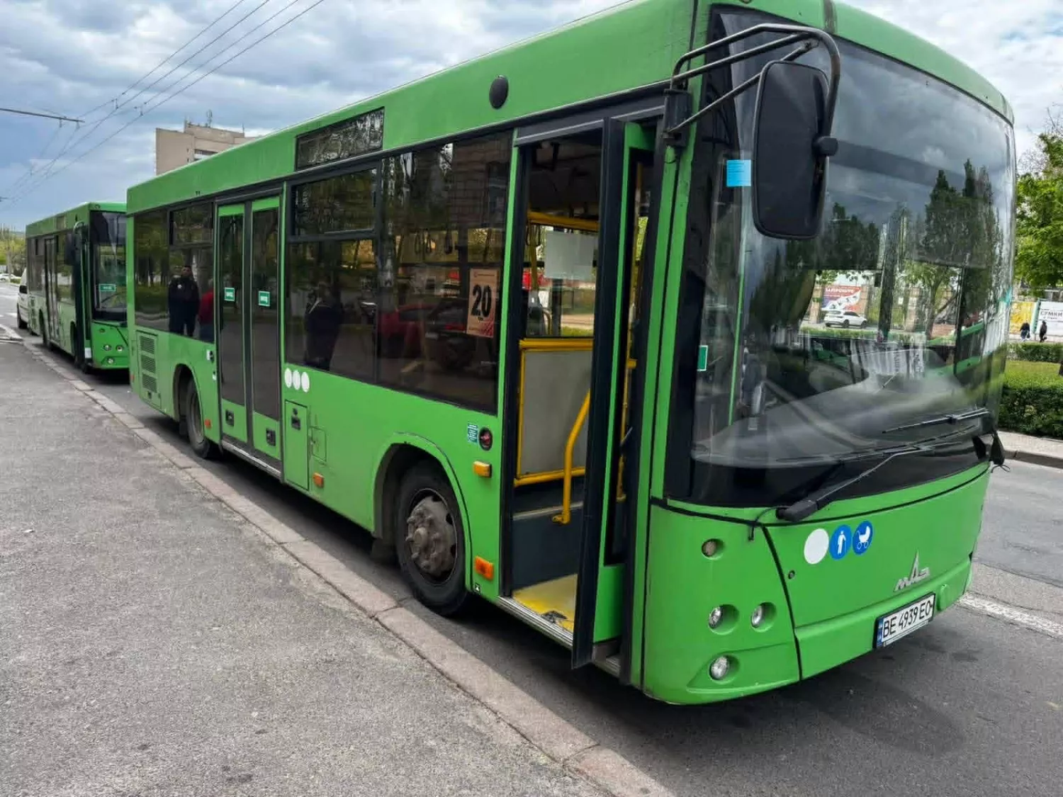 У Миколаєві зіткнулися два автобуси біля кораблебудівного університету. Фото МикВісті надала пресслужба комунального підприємства