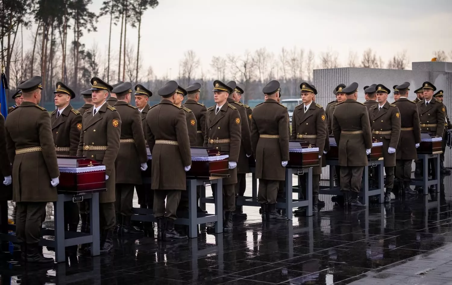 У Києві поховали п’ятьох неідентифікованих миколаївських військових. Фото з фейсбук-сторінки Миколаївської ОВА