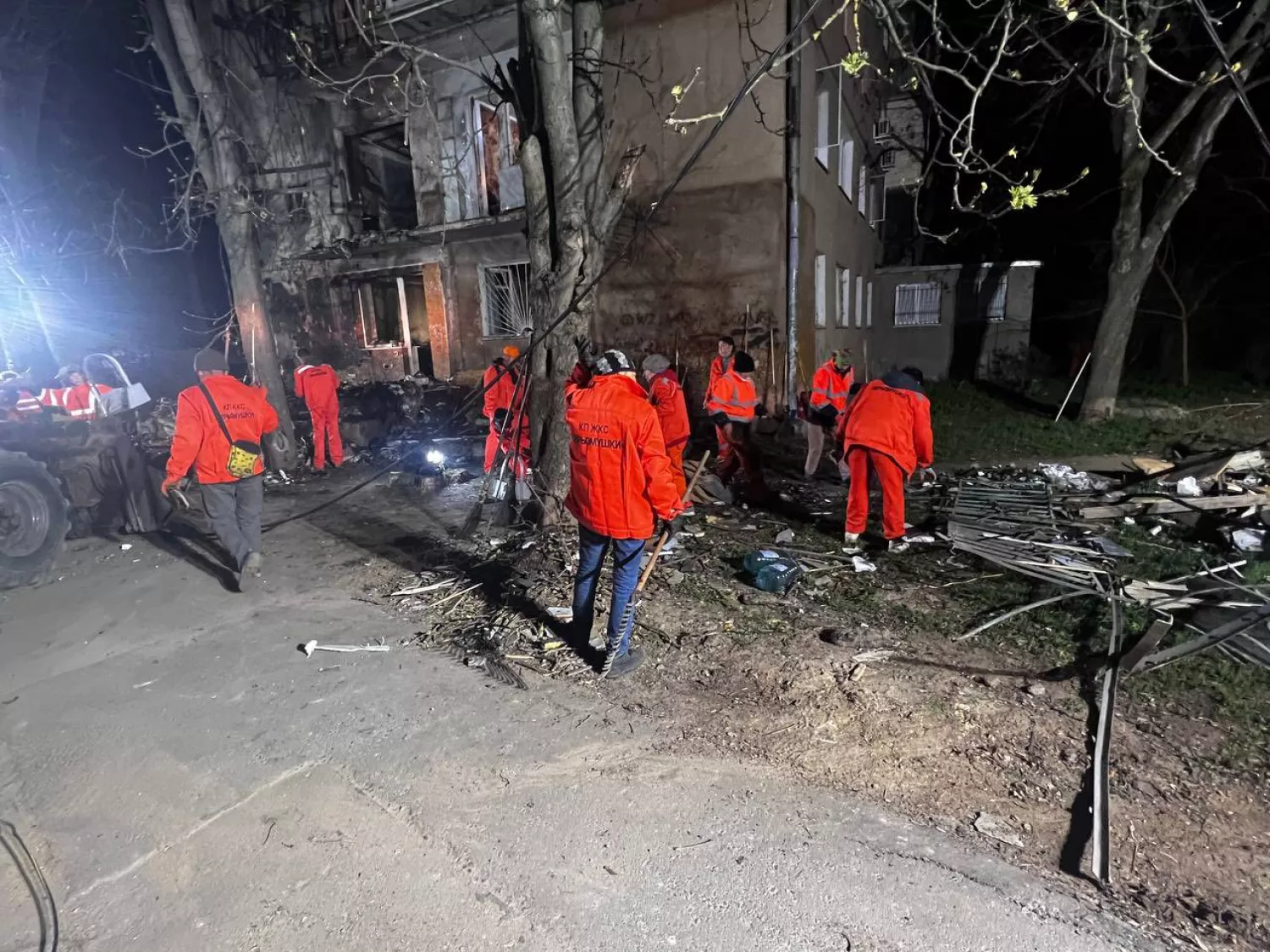 Наслідки обстрілу Одеси 5 квітня. Фото: МВА