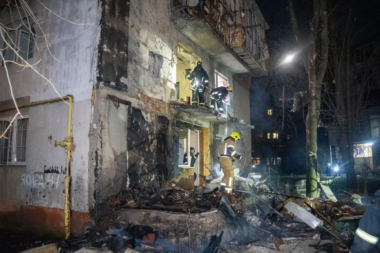 Наслідки обстрілу Одеси 5 квітня. Фото: ОВА