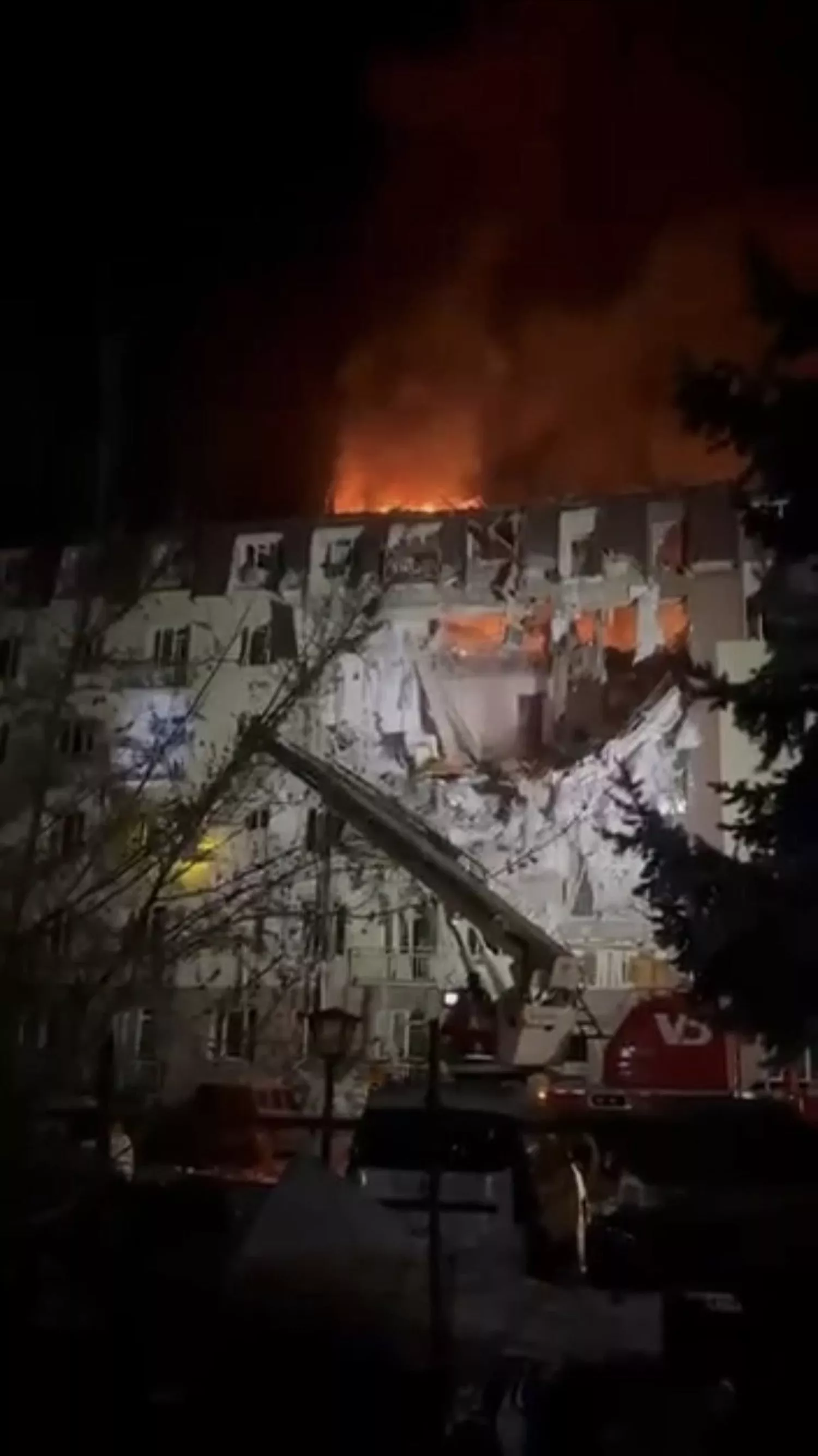 Наслідки обстрілу Одеси 6 квітня. Фото: МВА