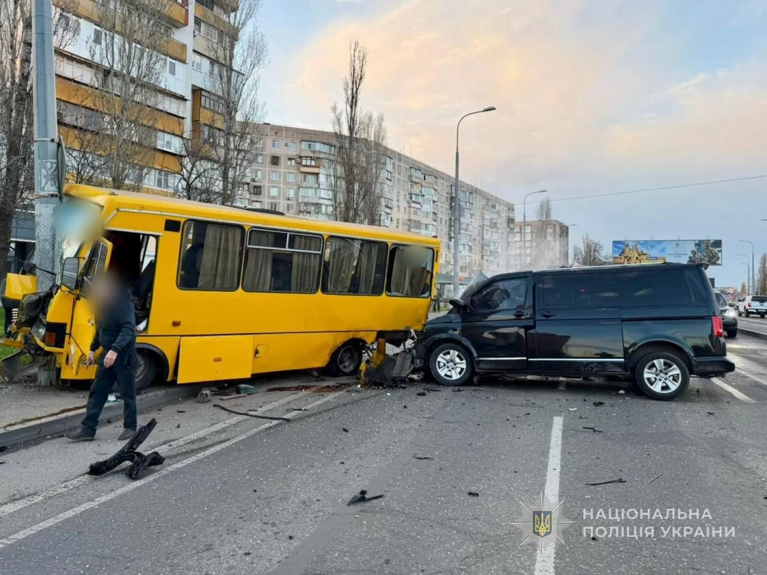 В Одесі мікроавтобус врізався в маршрутку. Фото: Нацполіція