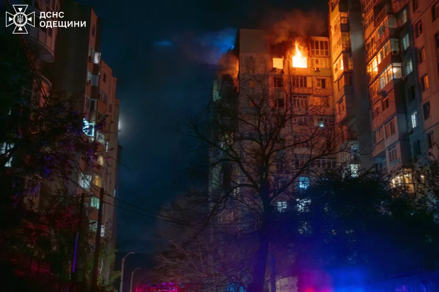 Наслідки обстрілу Одеси 1 травня. Фото: ДСНС