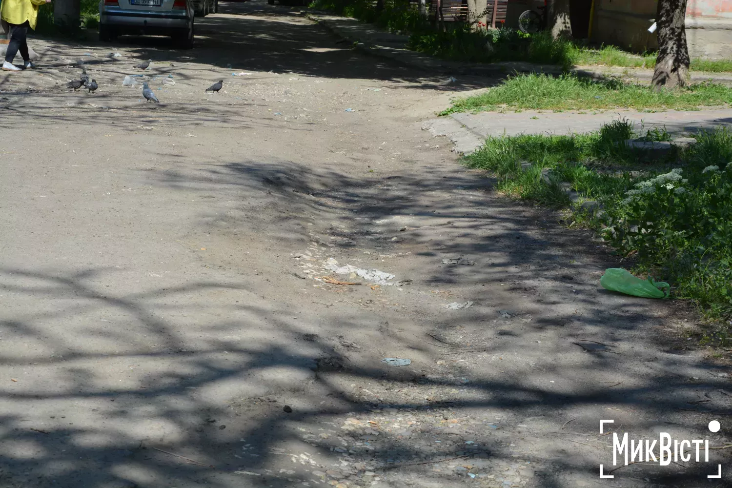 Стан тротуару по пр. Миру 9,9а,11 та вул. 1 Лінія 42,42а,44. Фото: НикВести