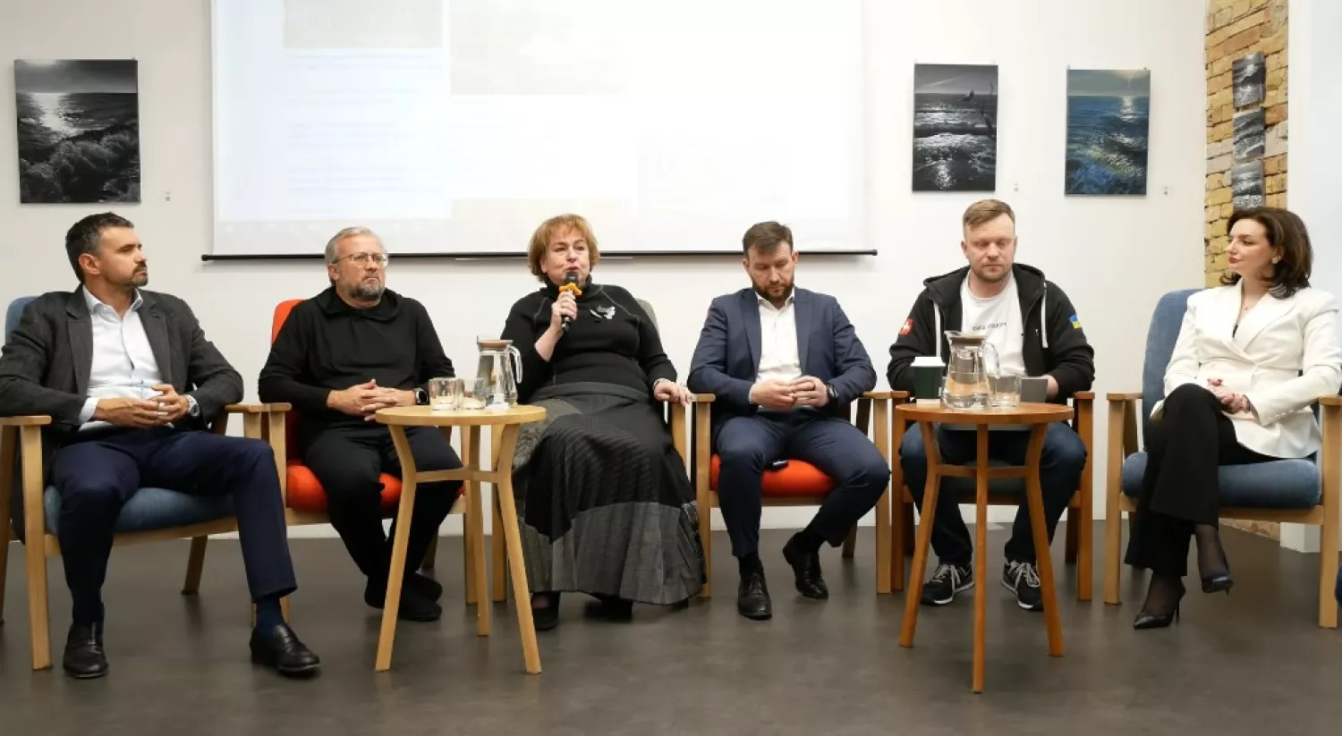 Обговорення демографічної ситуації в Україн. Скригшот з відео
