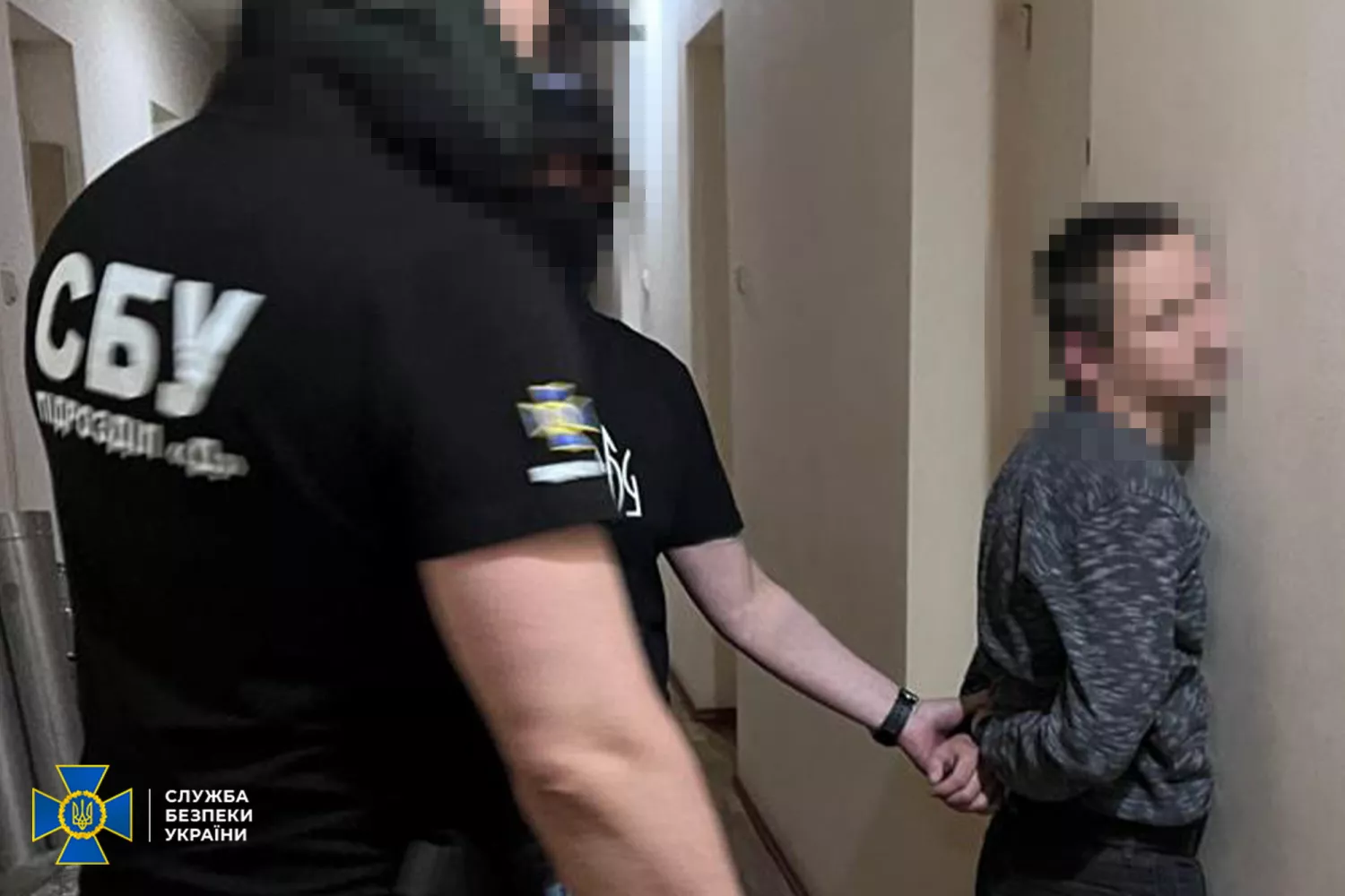 У Херсоні посадовця міськради підозрюють у «відкатах» за обслуговування Starlink. Фото: СБУ