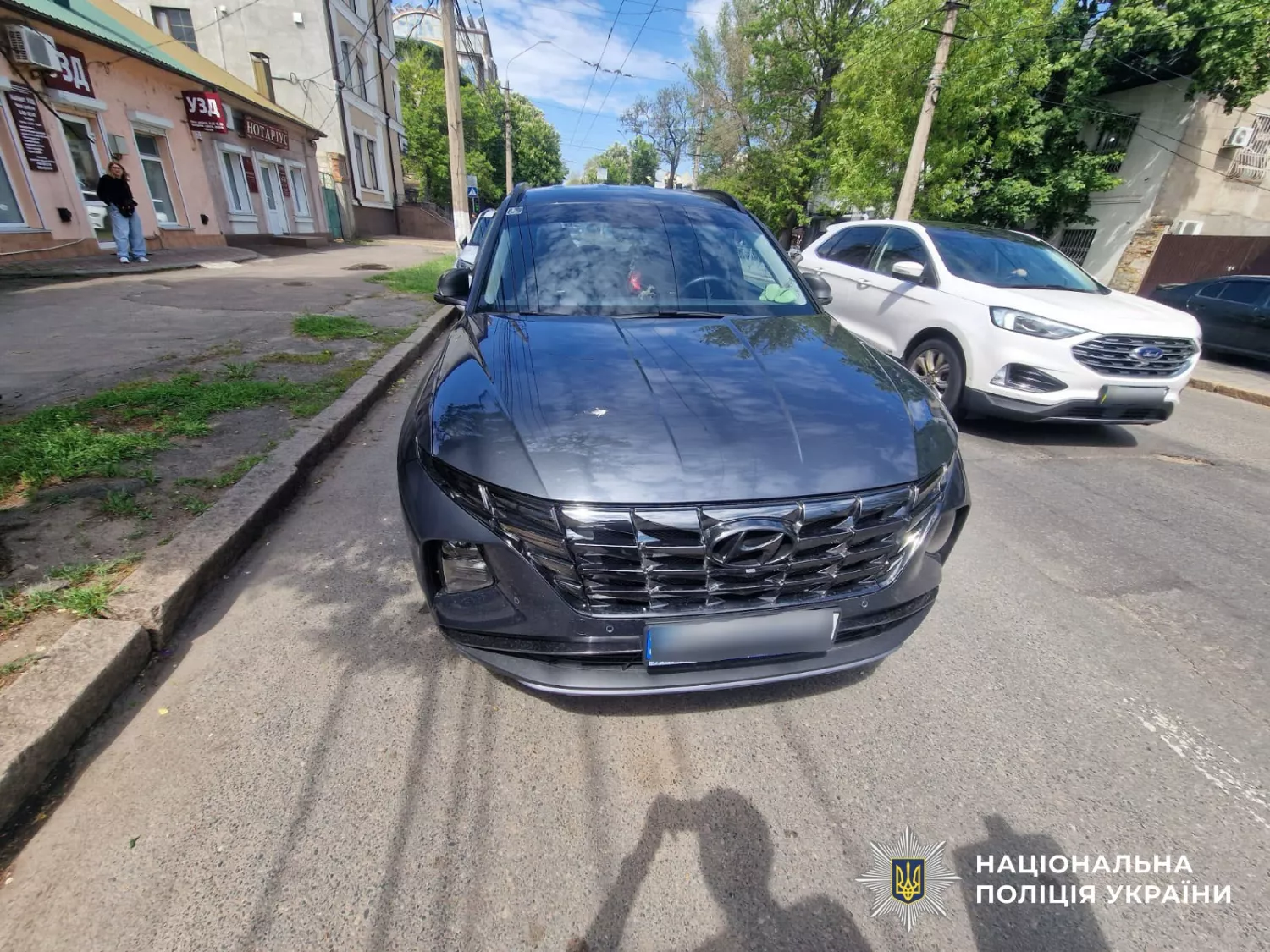 У Миколаєві поліція знайшла водія, який, ймовірно підрізав тролейбус. Фото: Нацполіція