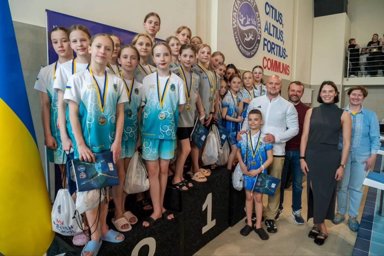 Спортсменки з Миколаївщини посіли призові місця на чемпіонаті України з синхронного плавання. Фото: Миколаївська ОВА