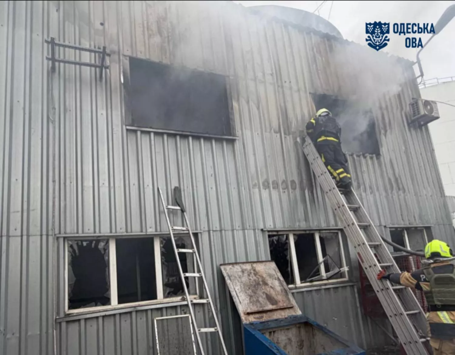 Російські дрони 14 травня атакували порт на Одещині. Фото: Одеська ОВА