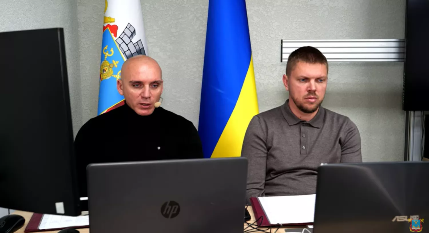 Мер Миколаєва Олександр Сєнкевич та секретар міськради Дмитро Фалько. Скриншот трансляції сесії