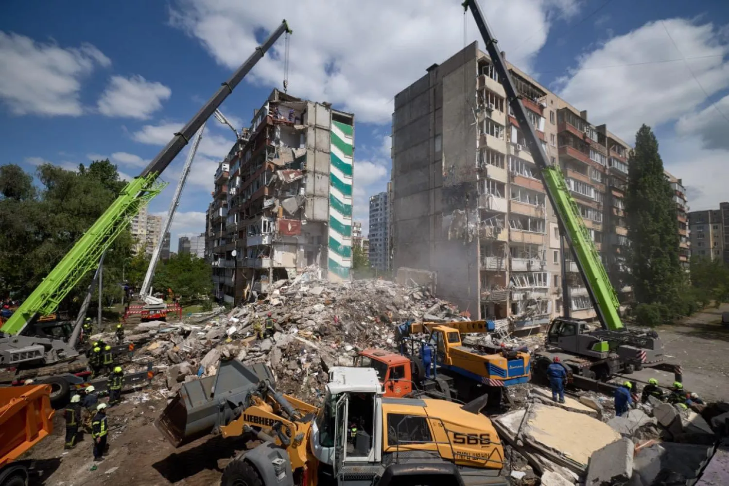 Кількість жертв через атаку на Київ зросла до семи. Фото: МВС України