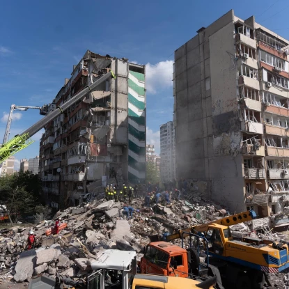 Наслідки атаки по Києву 14 травня 2026 року. Фото: ДСНС