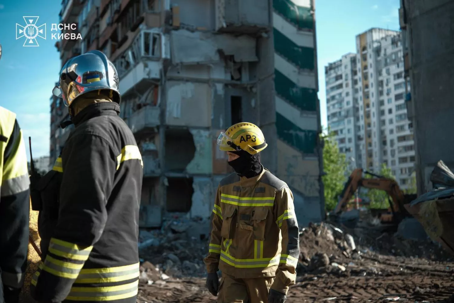 Наслідки атаки по Києву 14 травня 2026 року. Фото: ДСНС