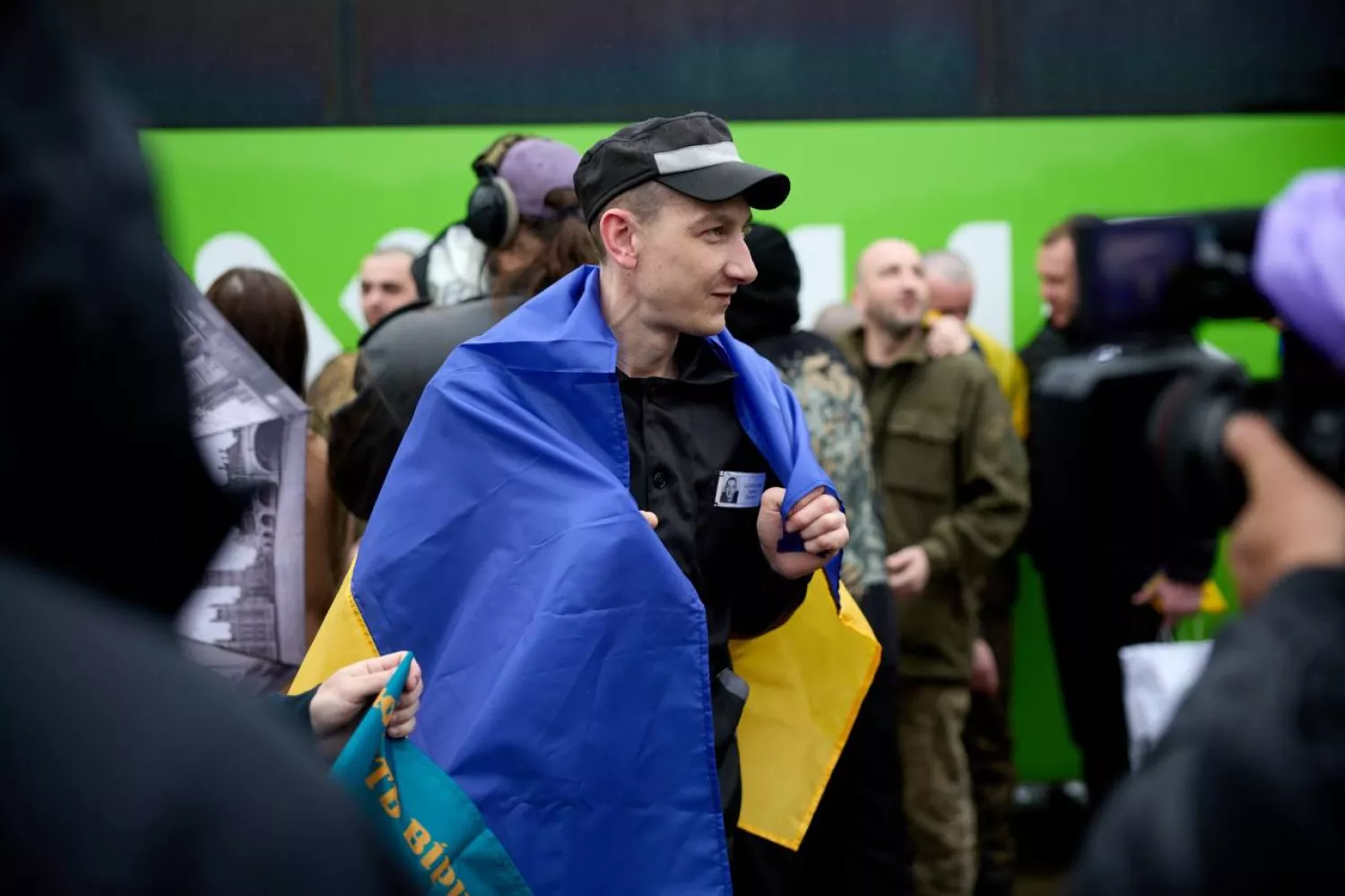 Україна повернула 205 захисників з полону, фото з телеграм каналу Володимира Зеленського