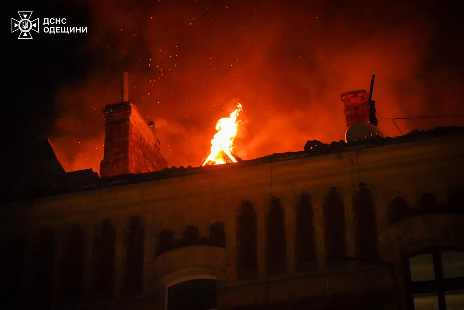 Наслідки обстрілу Одещини 18 травня. Фото: ДСНС