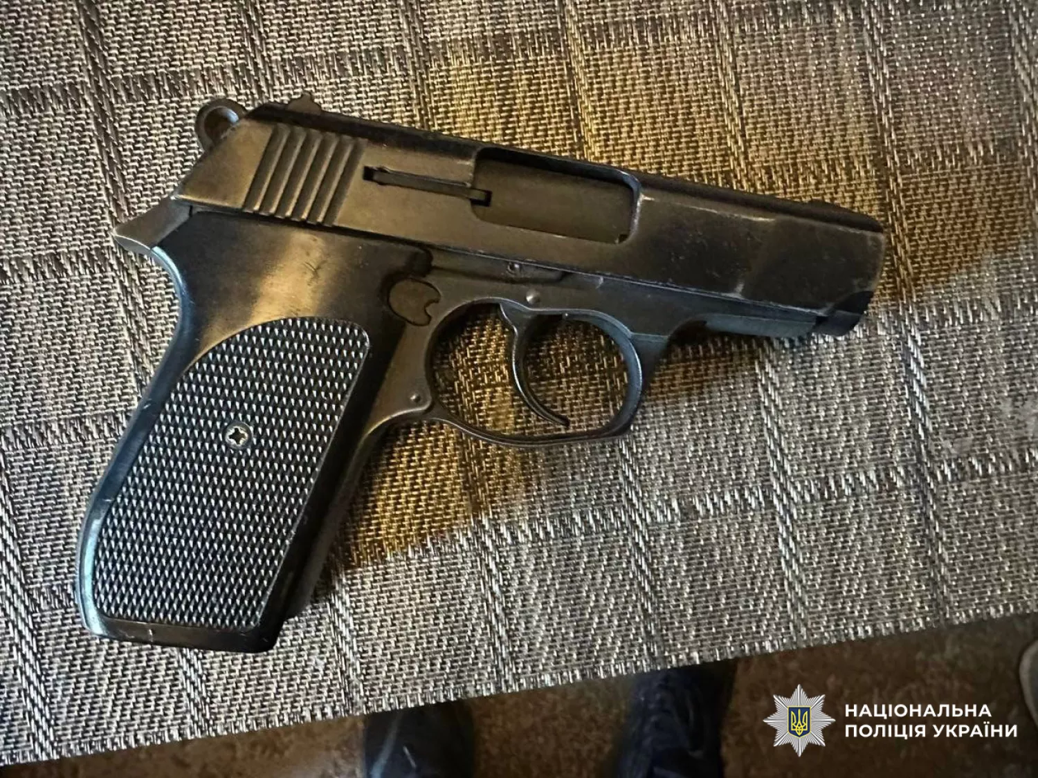 Вилучена зброя, фото поліції Київа