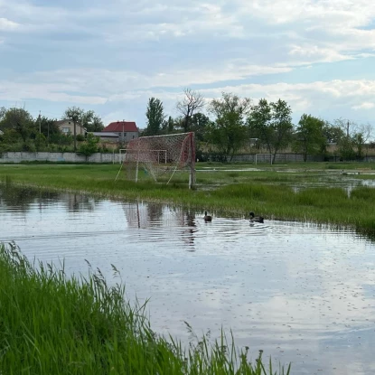 Вода у деяких місцях доходить до 30 сантиметрів. Фото: МикВісті