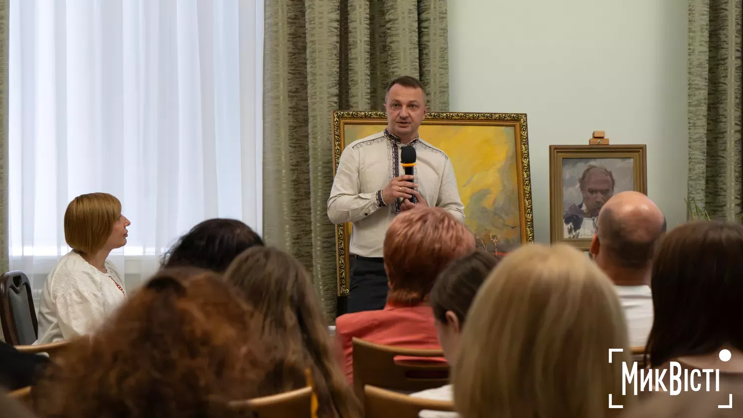 У Миколаєві відзначили 65-річчя заснування Національної премії України імені Тараса Шевченка. Фото: МикВісті