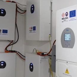 У Корабельному районі встановлюють резервне живлення на будинки з тепловими пунктами. Фото: Миколаївська міськрада