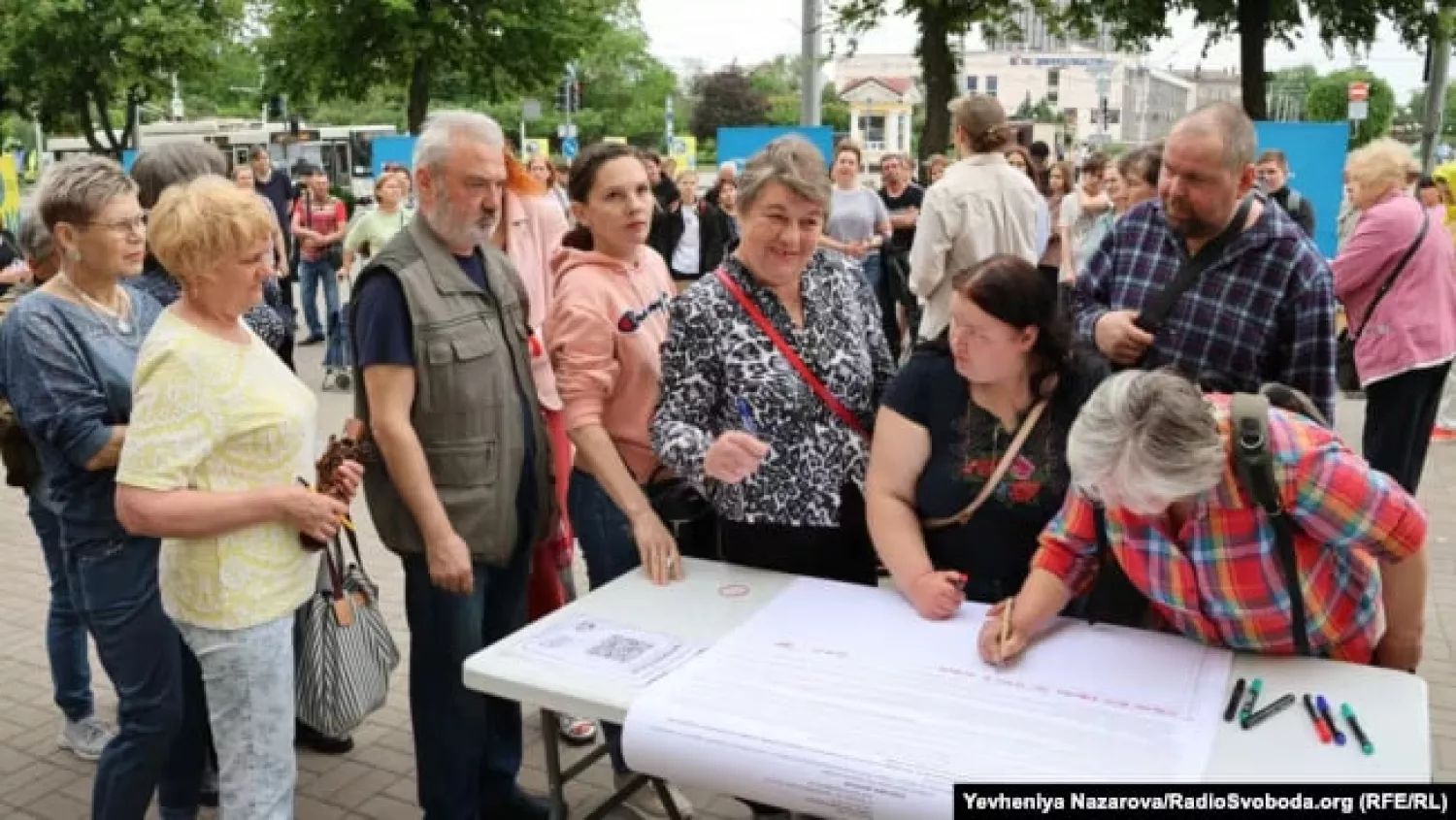 У Запоріжжі протестували проти підвищення тарифу на проїзд. Фото: Радіо Свобода, Євгенія Назарова