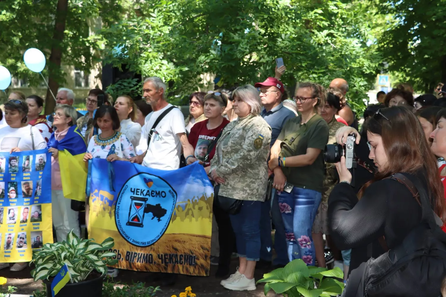У Вознесенську відкрили інсталяцію на честь зниклих безвісти захисників. Фото: міська влада Вознесенська