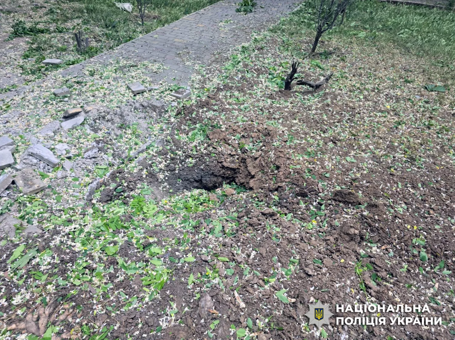 Наслідки атак по Херсонщині. Фото: Нацполіція