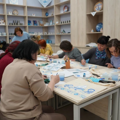 У Миколаєві молодь запрошують на безкоштовні майстер-класи, навчання з підприємництва та гру про розвиток громад. Фото: ЦНОД «Південь»