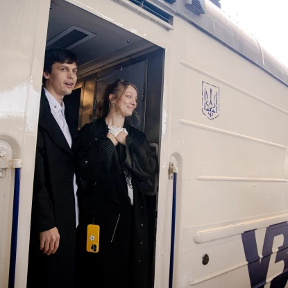 Українська співачка Lelеka вирушила до Відня на «Євробачення-2026». Фото: Укрзалізниця