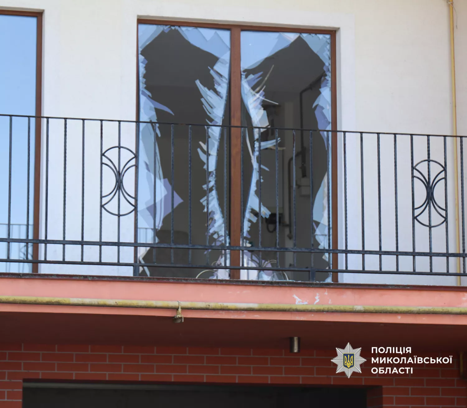 Наслідки ракетного удару по Миколаєву 3 травня. Фото: Нацполіція