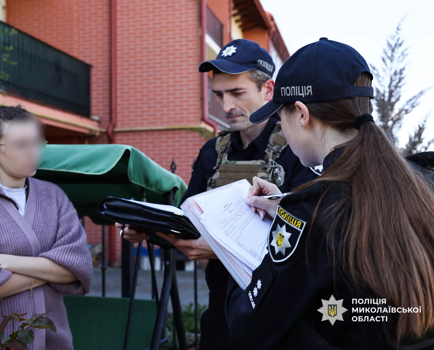 Наслідки ракетного удару по Миколаєву 3 травня. Фото: Нацполіція