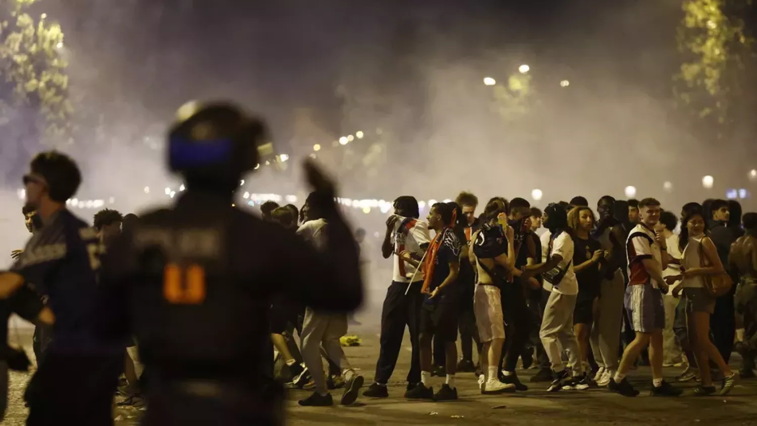 У Парижі після перемоги ПСЖ сталися сутички з поліцією, фото Le Figaro