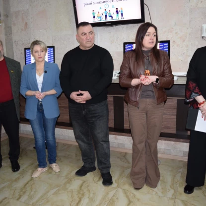 На Миколаївщині відкрили Центр для осіб з вадами зору з сучасним тифлотехнічним комплексом. Фото: Миколаївська ОВА