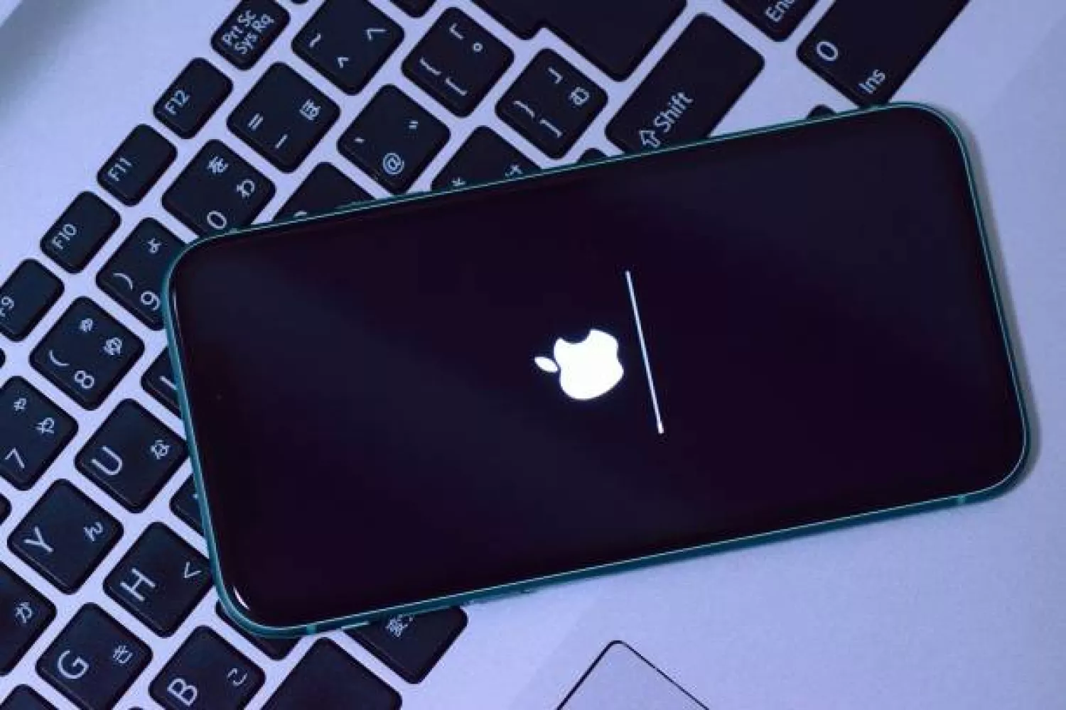 Apple виплатить компенсації власникам iPhone, ілюстративне фото istockphoto.com