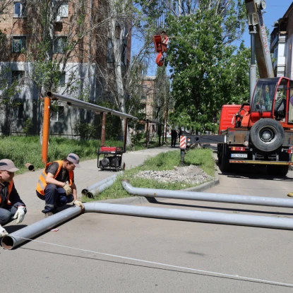 У Лісках ремонтують пошкоджену теплотрасу. Фото: Миколаївоблтеплоенерго