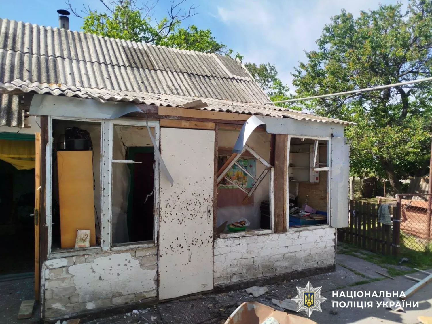 Наслідки атак по Херсонщині. Фото: Нацполіція