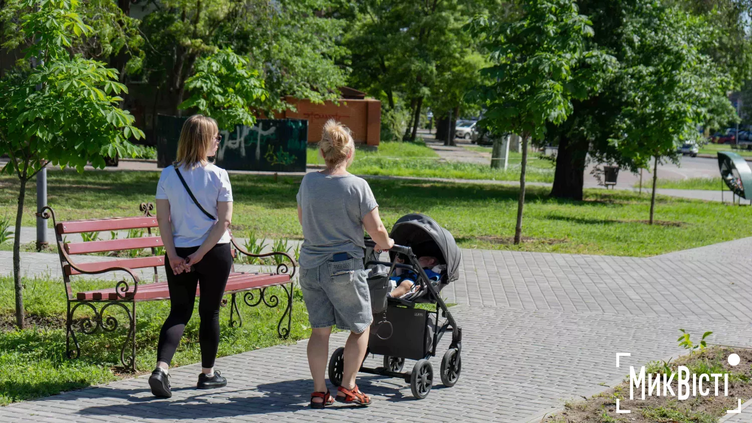 Миколаївці зустрічають літо. Фото: НикВести, Кірілл Витвицький