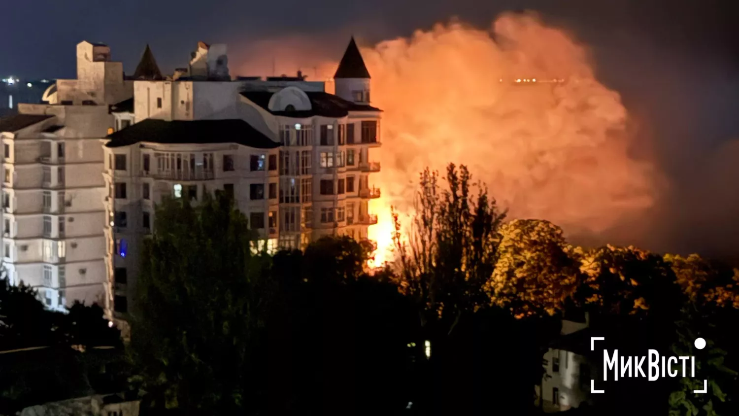 Наслідки обстрілу Одеси 10 червня. Фото: НикВести