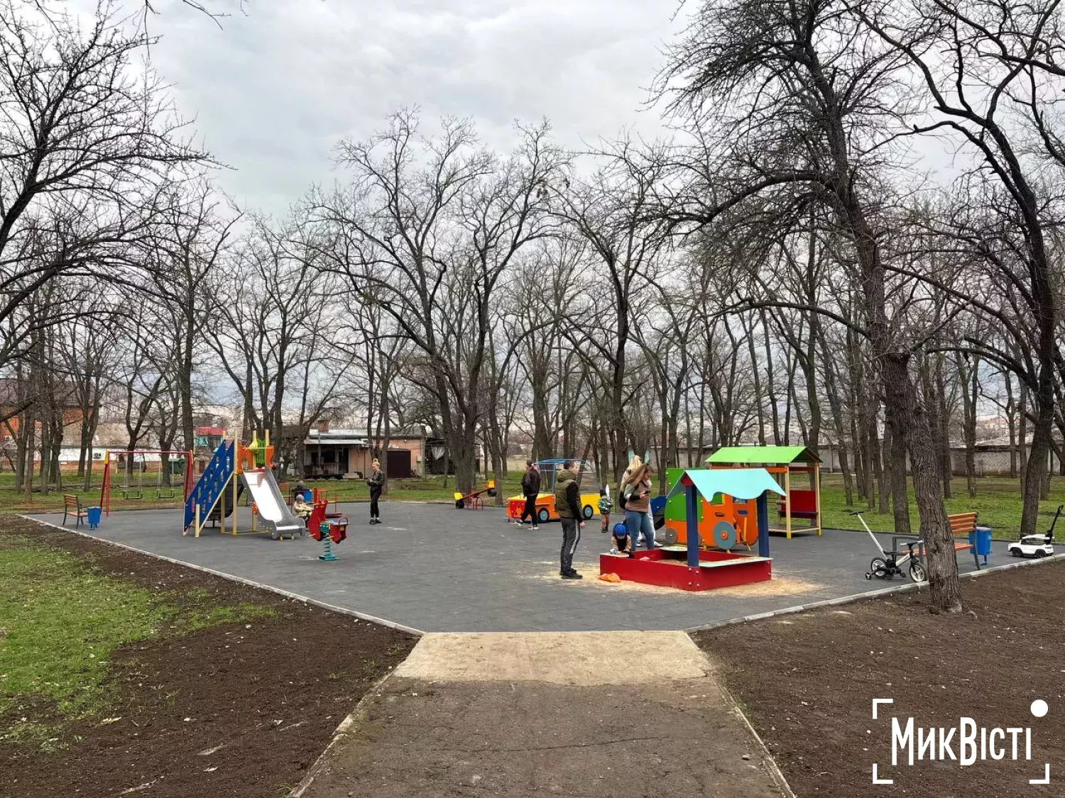 Дитячий майданчик, де . Фото: МикВісті