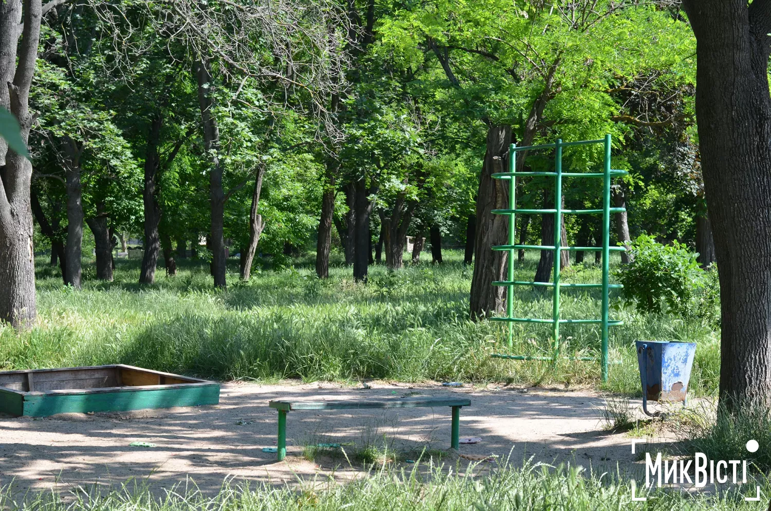Парк Юність в Миколаєві залишається у занедбаному стані, фото НикВести