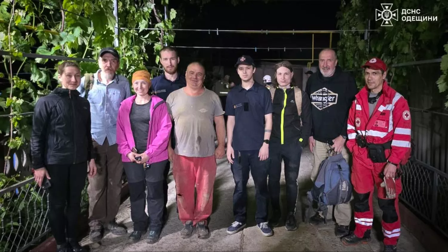 на Одещині врятували чоловіка, який не міг знайти вихід з катакомб. Фото: ДСНС