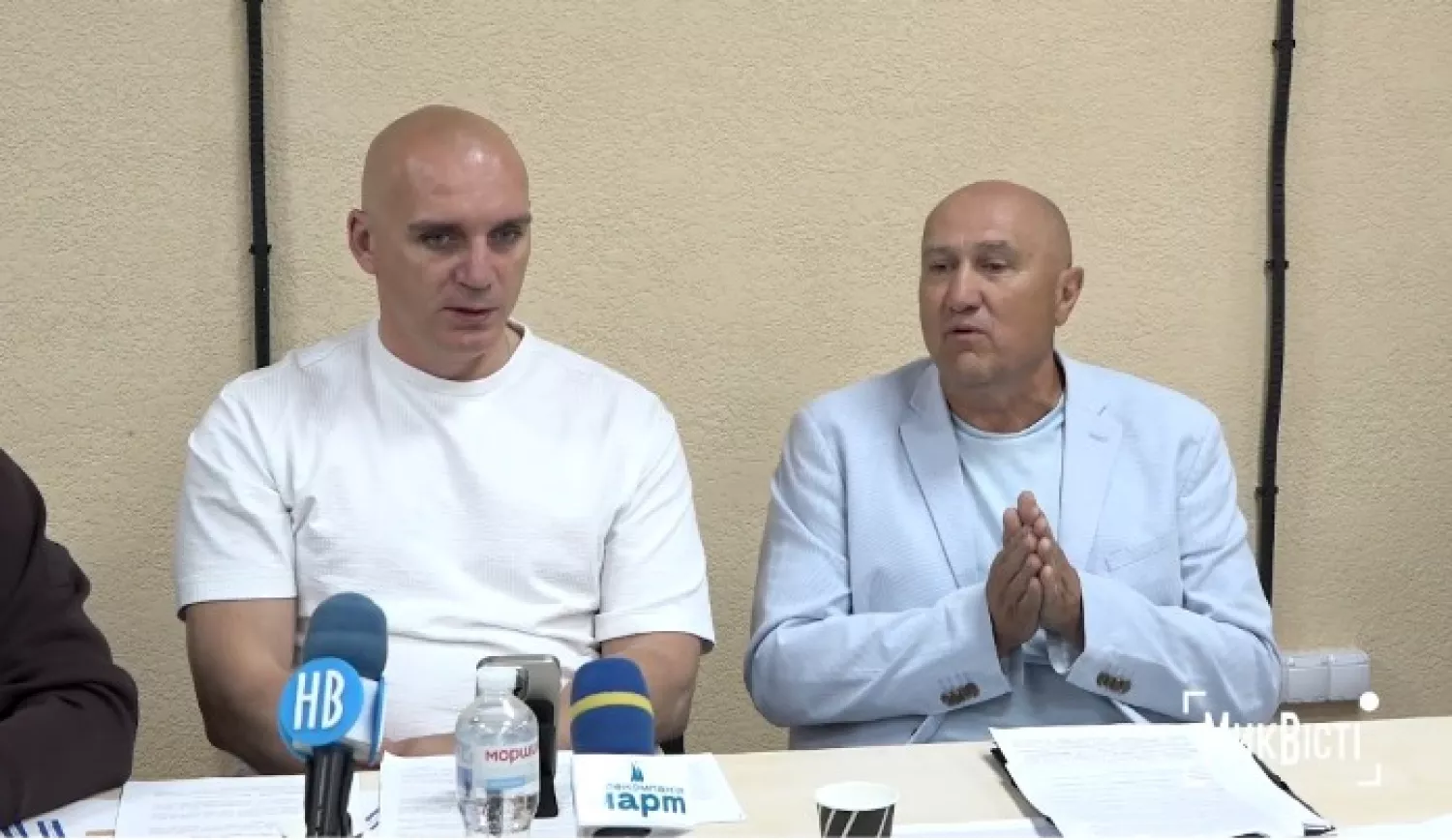 Олександр Сєнкевич та Валерій Вєтров. Скриншот відео