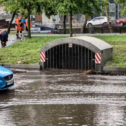 Затоплена «Дормашина» після травневої зливи у Миколаєві. Фото: МикВісті