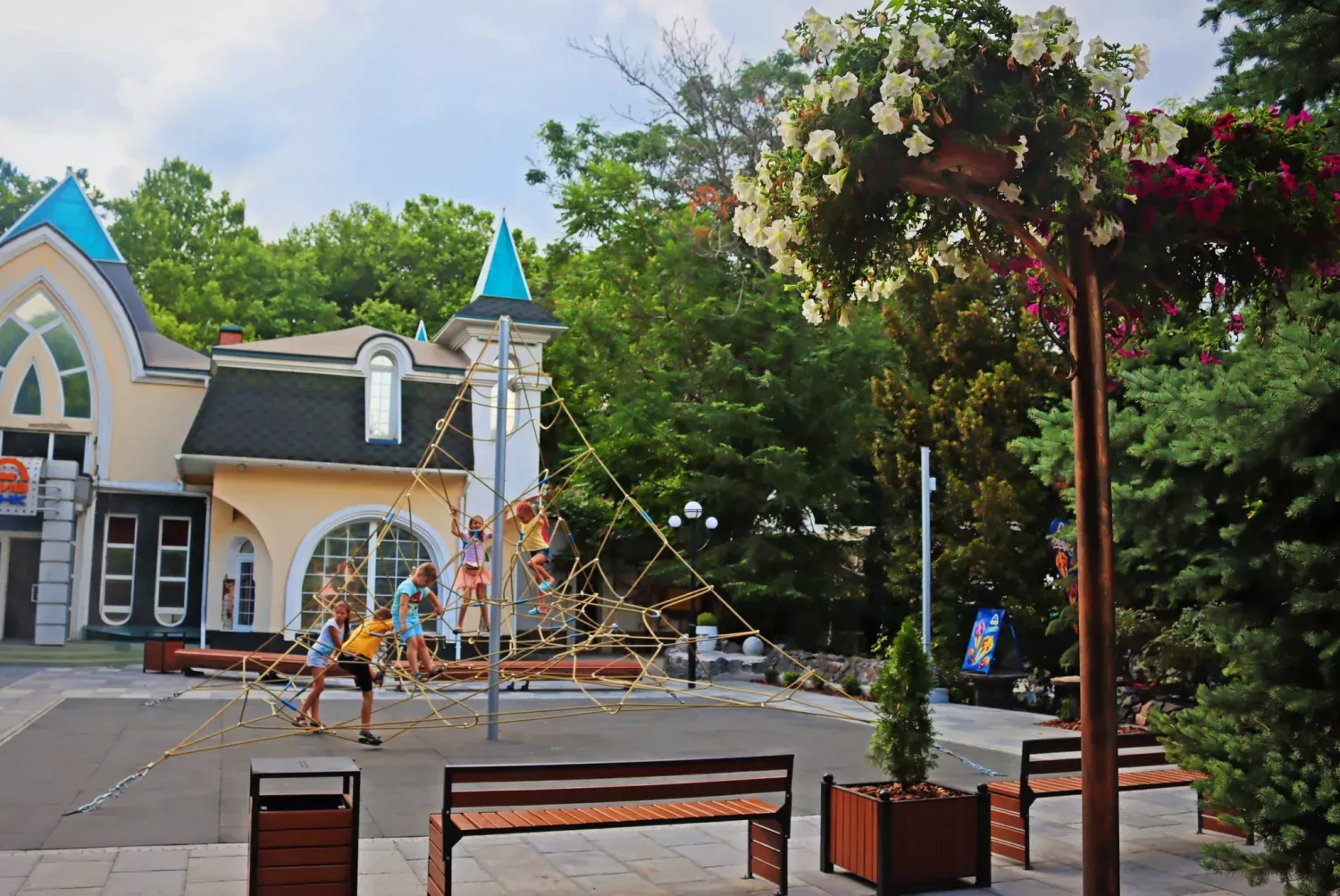 Громадський простір біля Каштанового скверу. Фото: Миколаївська міськрада
