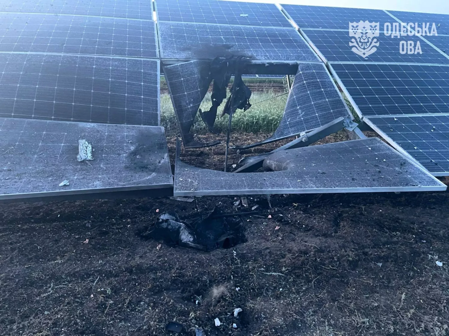 На Одещині дрон пошкодив сонячні панелі підприємства. Фото: Одеська ОВА