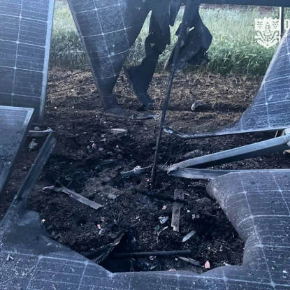 На Одещині дрон пошкодив сонячні панелі підприємства. Фото: Одеська ОВА
