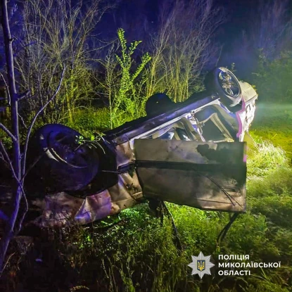 Аварія на трасі &laquo;Дніпро &mdash; Миколаїв&raquo; 1 червня. Фото: Нацполіція